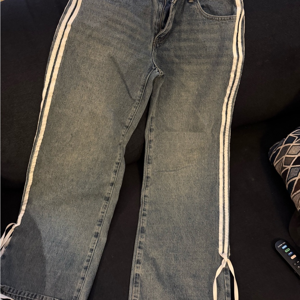 Edikted Denim Jeans with Gold Button